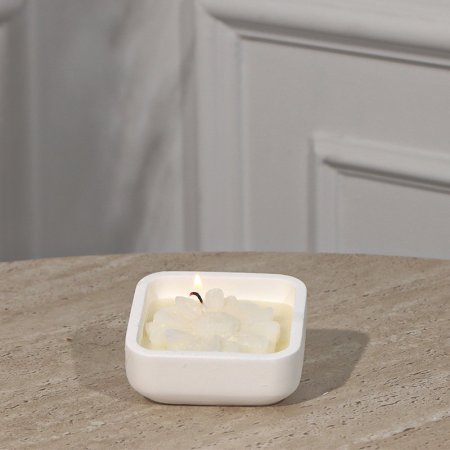 شمعة توزيعات جبص ابيض 8سم مربع شكل وردة شمع ابيض EL161/6 =ت.ش1