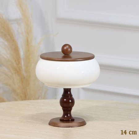 مضيفة مدور بورسلان ابيض 14سم برجل وغطا خشب EL1/12 =رم4