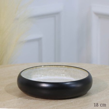 صحن بورسلان جور 18سم اسود ماط وجه بيج A35/33 =ع1