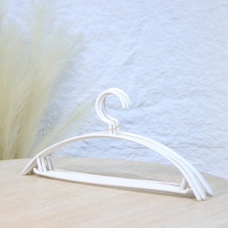 طقم /5 علاقة ملابس بلاستك ابيض A155/6 =ع3