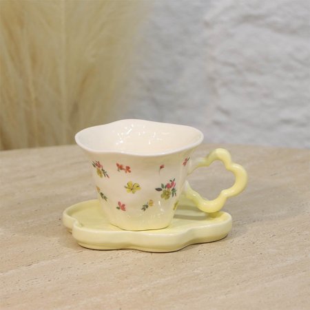 ماغ بورسلان بيج لميع مرسم ورد يد و صحن غيمة ع.كرتون A221/10 =ع4