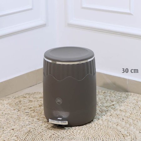 سطل مهملات دعسة بلاستك 30سم سكني غامق مدور محزز مشرف A59/16 =ع2