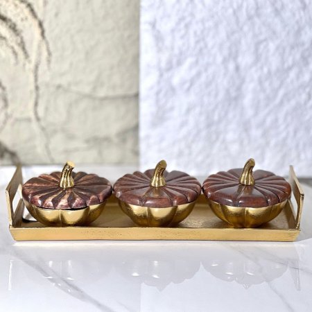 طقم/4 صينية نحاس مستطيل 45سم +3 مضايف شكل يقطين غطا خشب هندي 8239388 %ه5