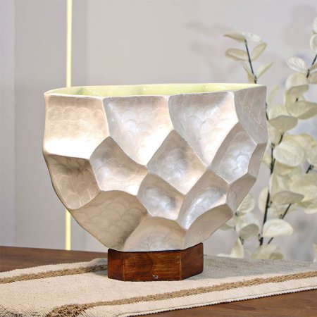 فازة تنك ابيض 25سم وجه محزز خليه نحل  89951 قاعدة خشب بنيW هندي %ه14