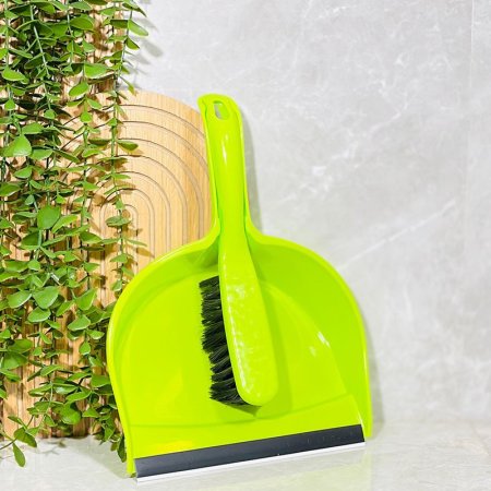 كريك +فرشاة ارض بلاستك ملون K120/3 =ض10م