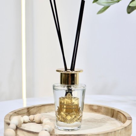 معطر جو سائل 100مل عيدان خشب رائحة فكتوريا K11/6 =ض8