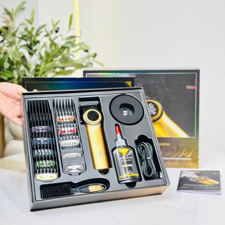 طقم ماكنة حلاقة صالون VGR الاصلية شاشة رقمية K321/4 شحن وزيت وفرشاة =VGR1