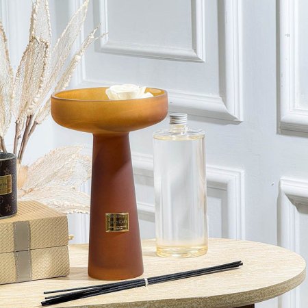 فازة مع عطر سائل مع عيدان ووردة GF150/1 =ب21