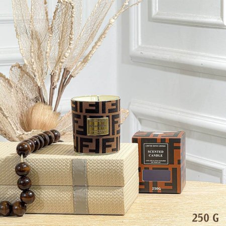 شمعة معطر زجاج 250غرام جلد FENDI مدور GF150/22 =ب21