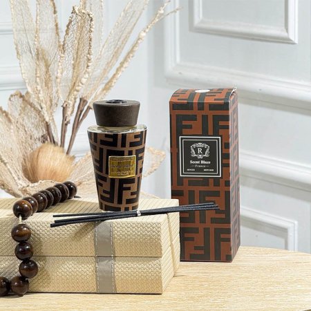 قنينة معطر سائل زجاج 14سم جلد FENDI مع عيدان GF150/24 =ب21