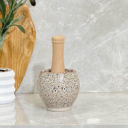 مدقة هاون بورسلان  مطلي يد خشب GF132/1 =ب21