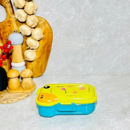 لانش بوكس مستطيل مقطع 2عين مع معلقة وشوكة بلاستك ملون مرسم K155/1 =ك2