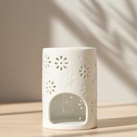 مبخرة بورسلان ابيض 12سم مدور مخرم ورد EL13/26 =ك7