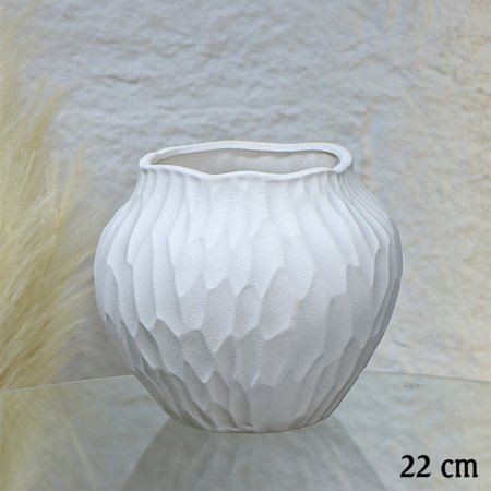 فازة جبص ابيض 22سم شكل مدور محزز عنق عريض EL18/3 =ط56