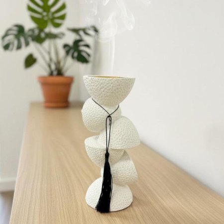 مبخرة جبص ابيض 18سم شكل نص طابة EL11/7 =ك6