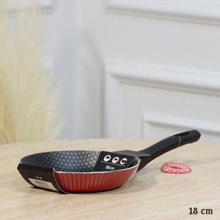 مقلى مدور SENSTAN احمر 18سم وجه اسود خلية نحل EL55/12 =رم3