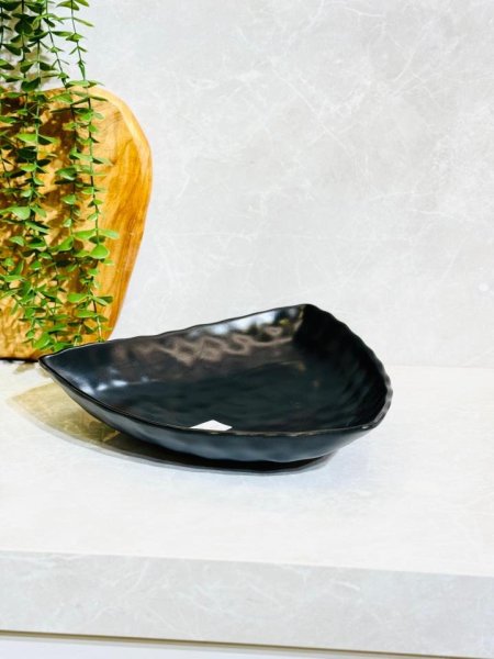 جاط فواكة ميلامين اسود شكل مثلث RT122/47 =$